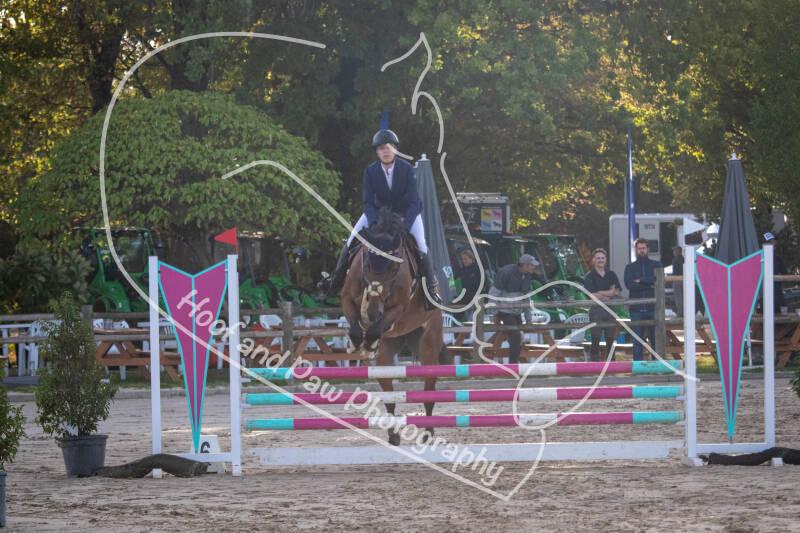 bouferterhaff-jumping-61-standard-l6naj8.jpg