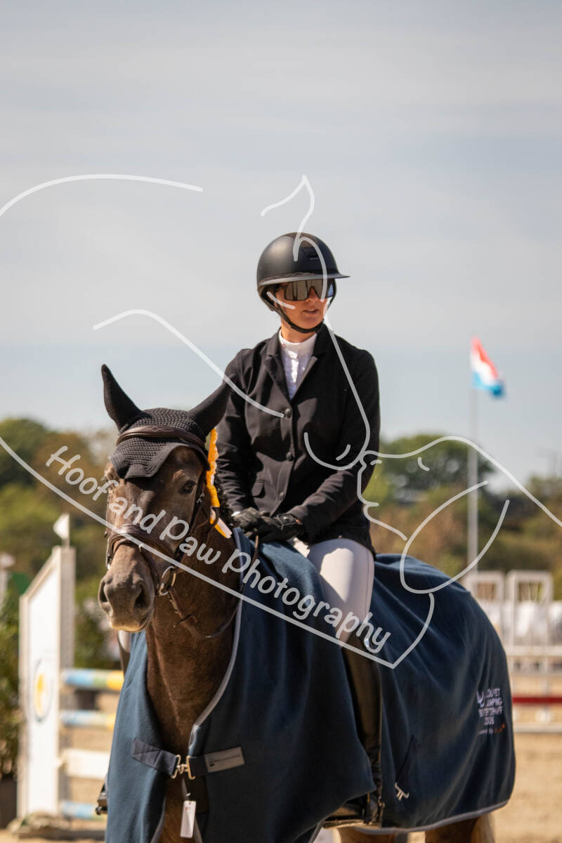 bouferterhaff-jumping-63-standard-xglclv.jpg