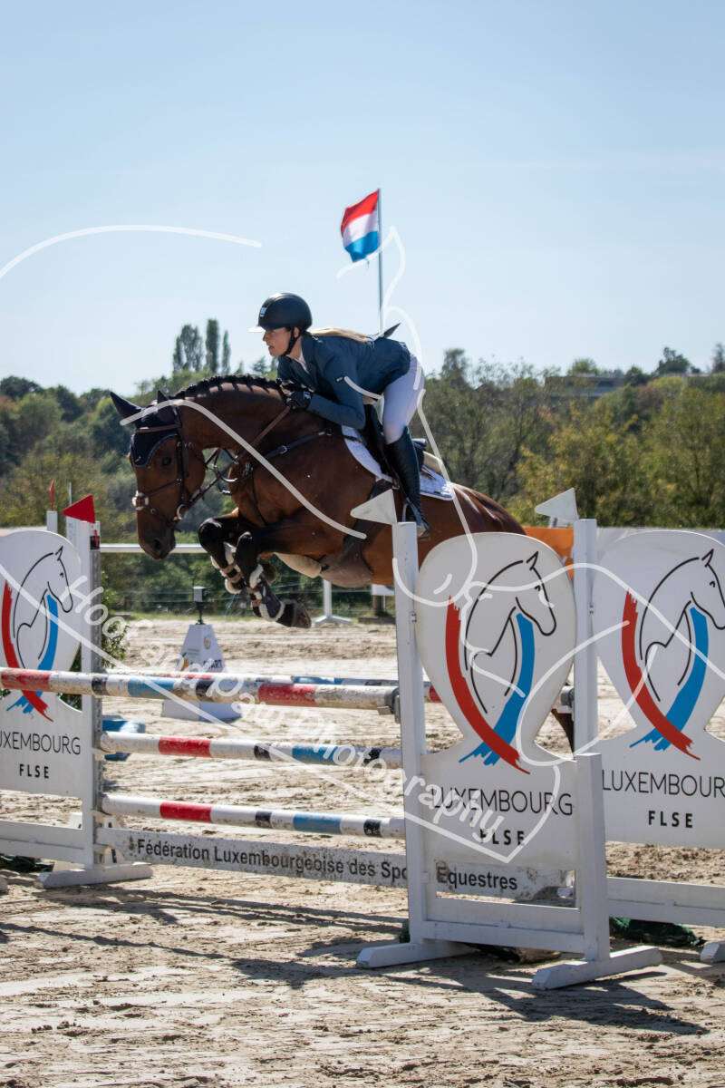 bouferterhaff-jumping-64-standard-fxbdpq.jpg