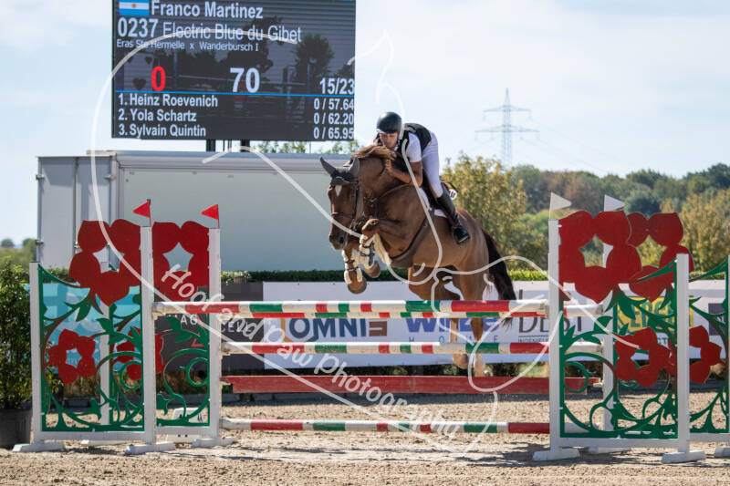 bouferterhaff-jumping-64-standard-v4qcy9.jpg