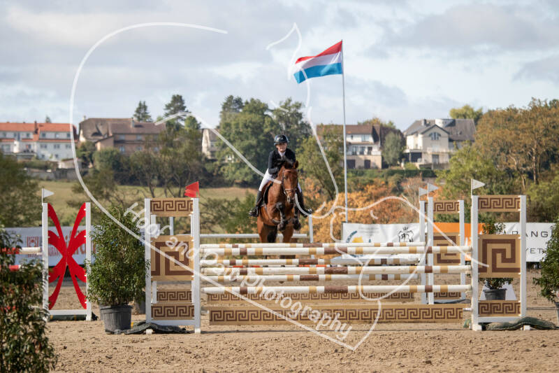 bouferterhaff-jumping-67-standard-y5sv92.jpg