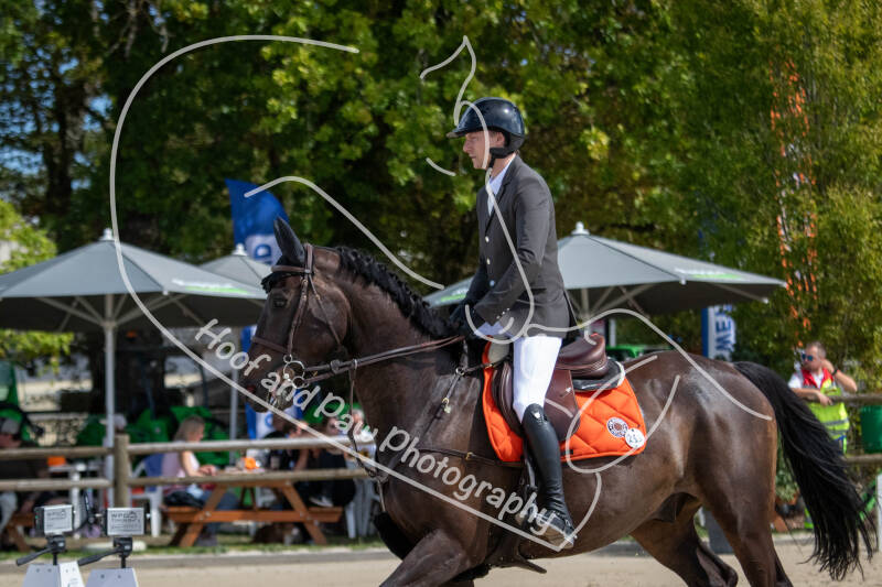 bouferterhaff-jumping-7-standard-c4ft3k.jpg