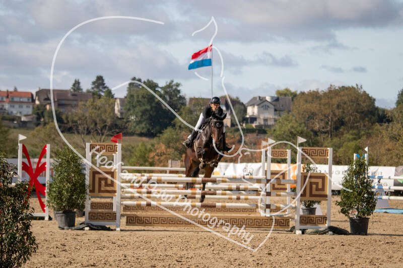 bouferterhaff-jumping-72-standard-ly87ku.jpg