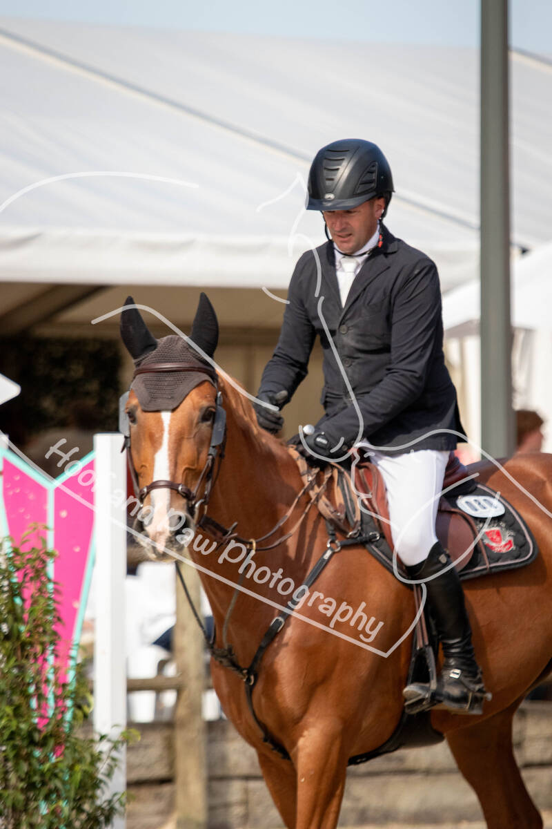 bouferterhaff-jumping-73-standard-qgg3dx.jpg