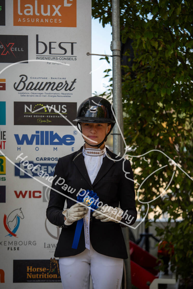 bouferterhaff-jumping-73-standard-y3n25m.jpg