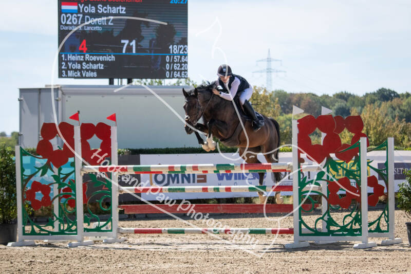 bouferterhaff-jumping-76-standard-0vr784.jpg