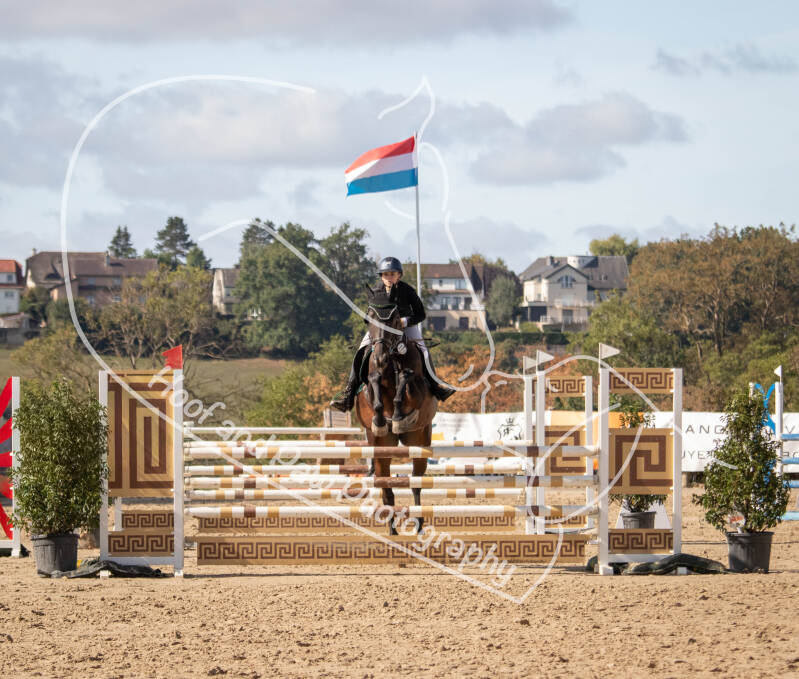 bouferterhaff-jumping-79-standard-uz0iza.jpg