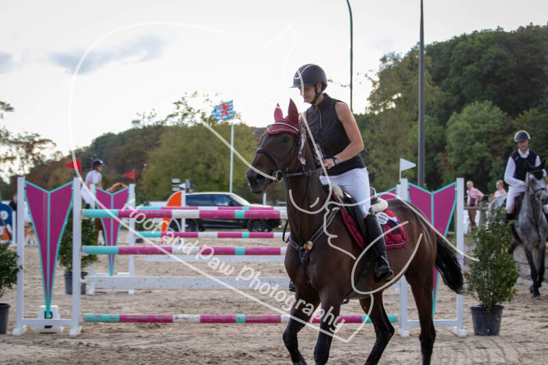 bouferterhaff-jumping-82-standard-h4mrrx.jpg