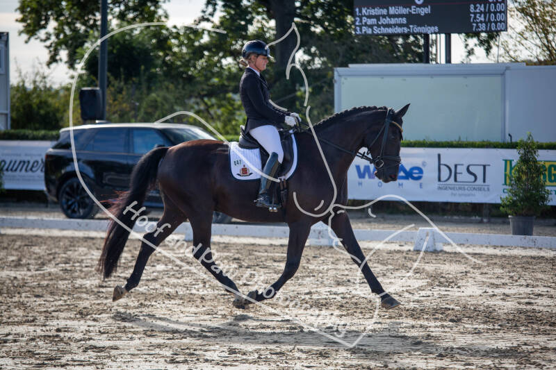bouferterhaff-jumping-84-standard-0plvyf.jpg
