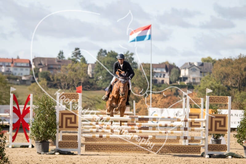 bouferterhaff-jumping-94-standard-ndfr7p.jpg