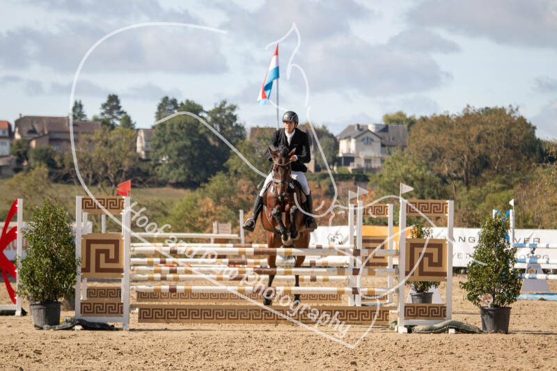 bouferterhaff-jumping-96-standard-98ef5h.jpg