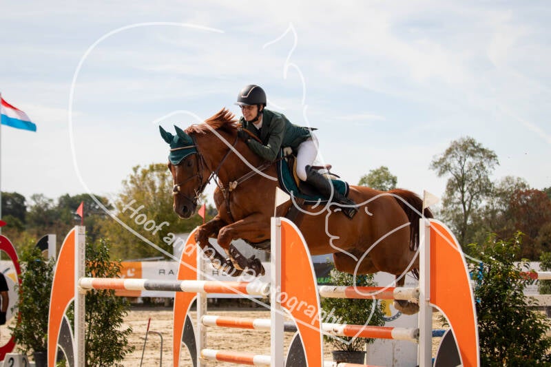bouferterhaff-jumping-99-standard-mwq59u.jpg