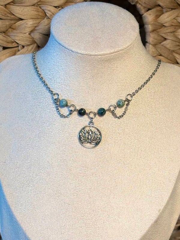 Handmade Tree Agate Lotus Necklace
