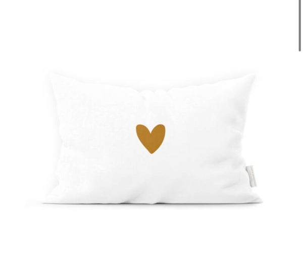 Kussen 50 x 30 | White & a heart of GOLD