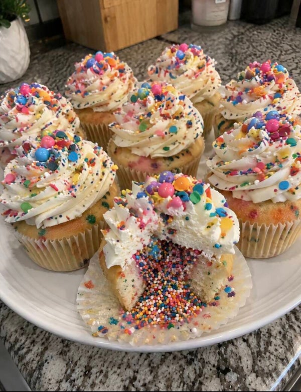 ASSORTED CUPCAKES