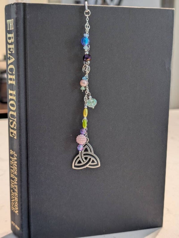 Bookmark - Celtic Knot Swirl