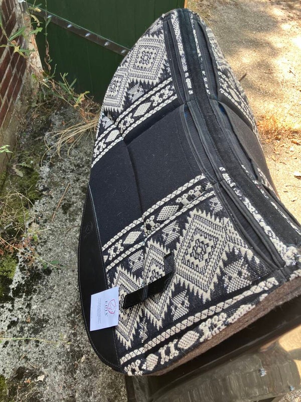 EDIX roundskirt vilt pad, nieuw.