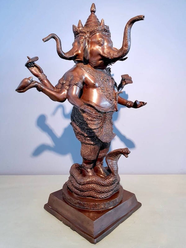 Trimukhi Ganesha beeld 51 cm