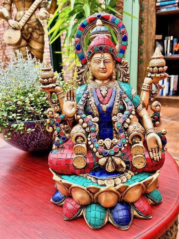 Lakshmi beeld stonework 32 cm