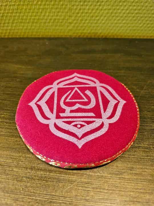 Eerste Chakra kussen 9,5 cm