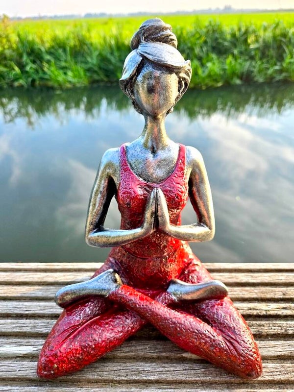 Yoga dame beeld 22 cm