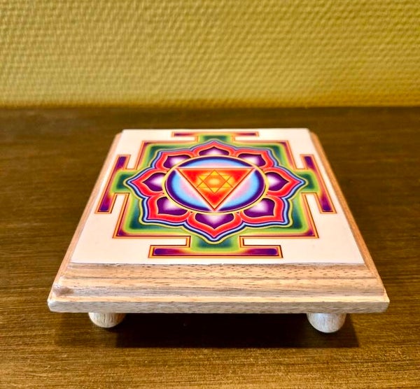 Tafeltje yantra mangohout 11 cm