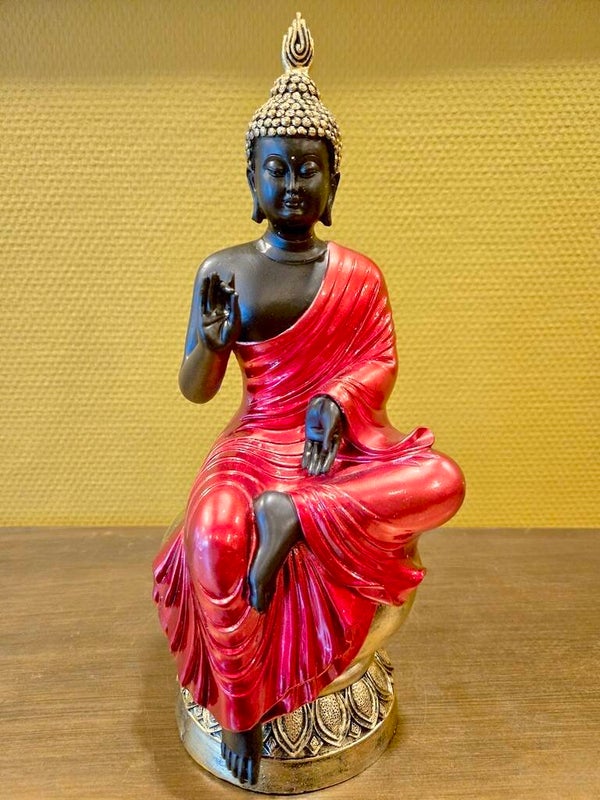 Thaise Boeddha zittend 30 cm