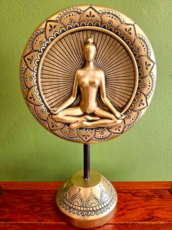 Yoga dame in mandala 24 cm