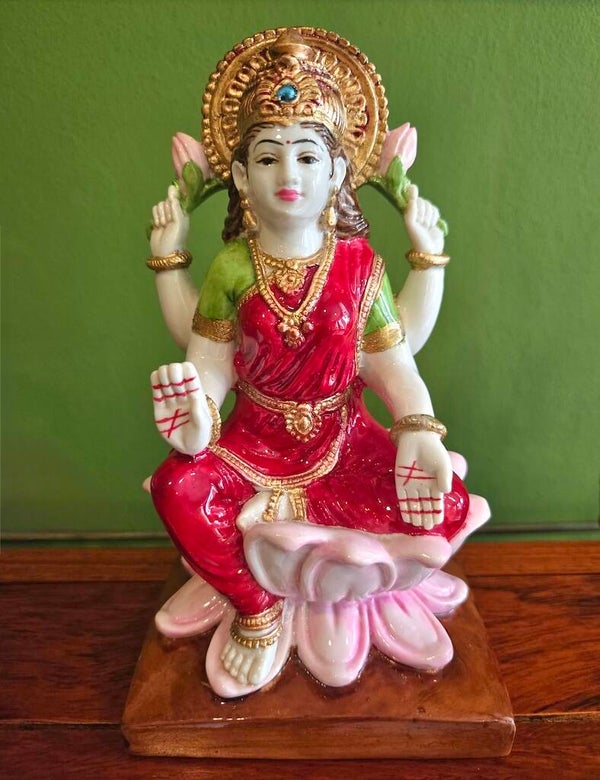 Lakshmi beeld resin 18 cm