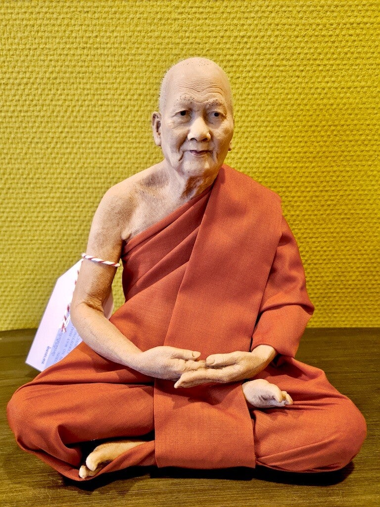 Monnik Luang Phor Pern