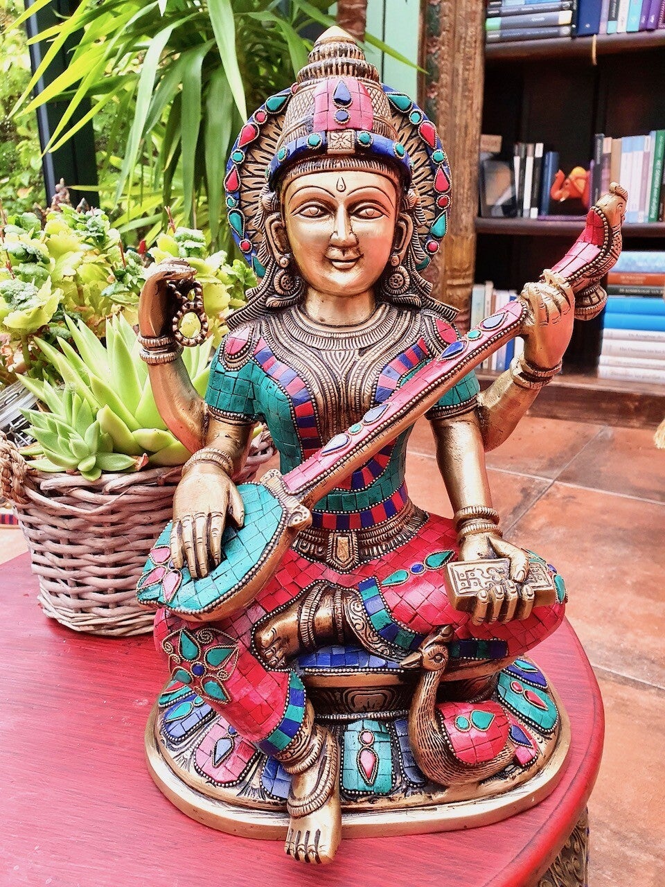 Sarasvati beeld stonework 38 cm