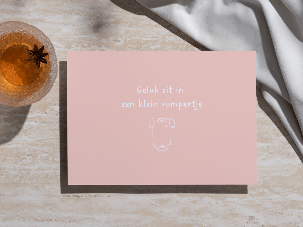 Wenskaart Geluk zit in een klein rompertje