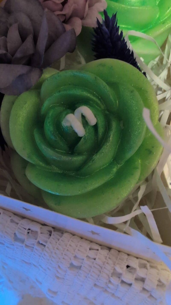 x4 rose in a beautiful gift box