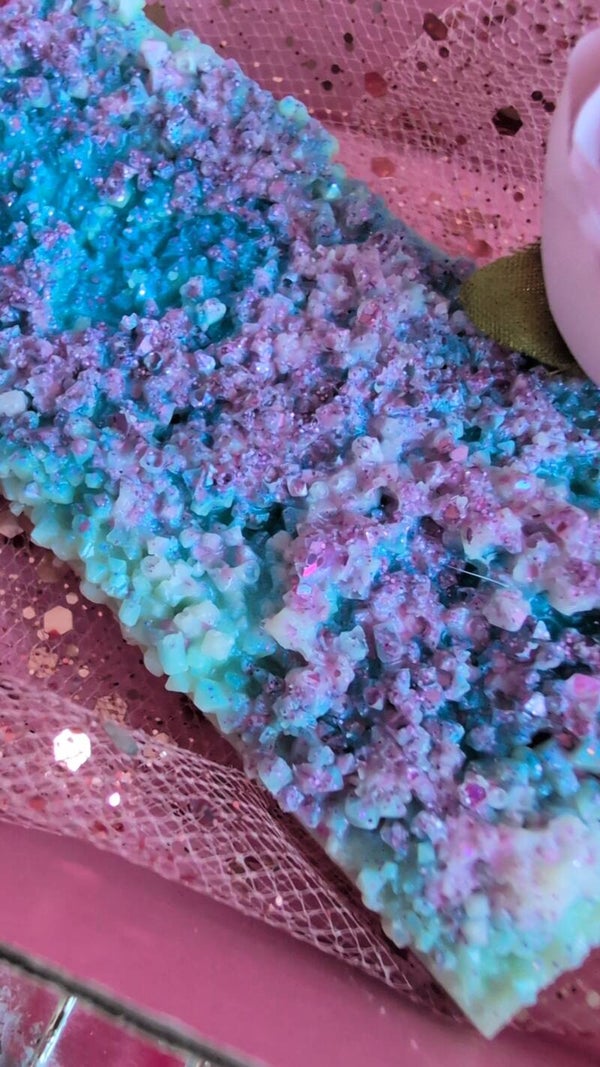 The moonstone wax melts