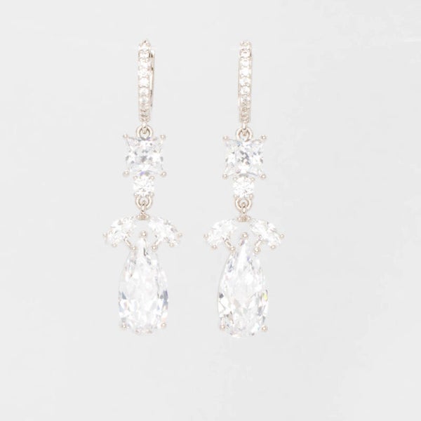 Aretes Plateados con Piedras Colgantes (323525)