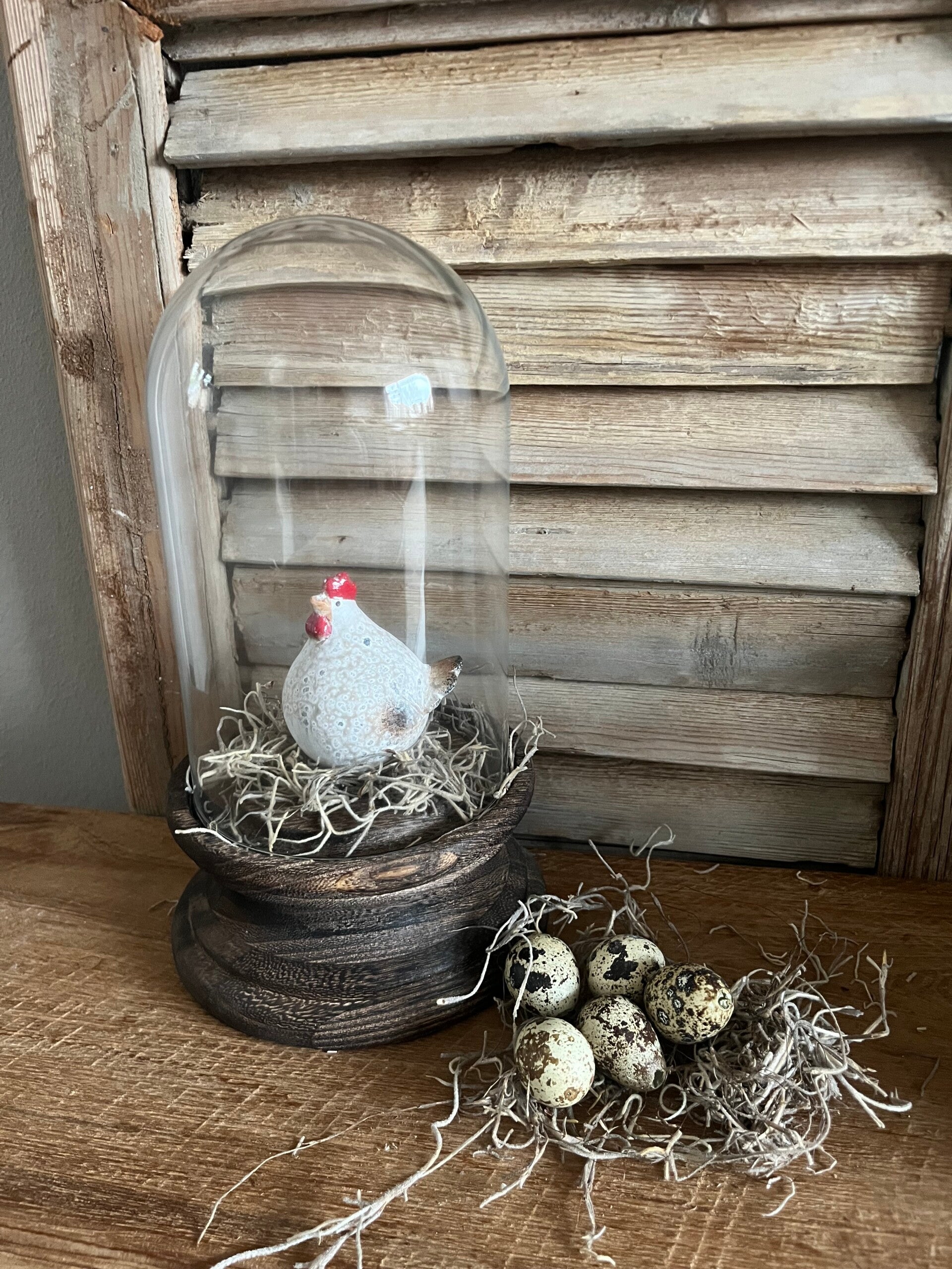 Stolp met houten voet