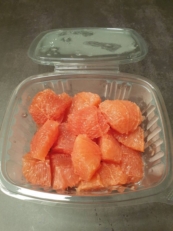 991 Rode grapefruits gesneden
