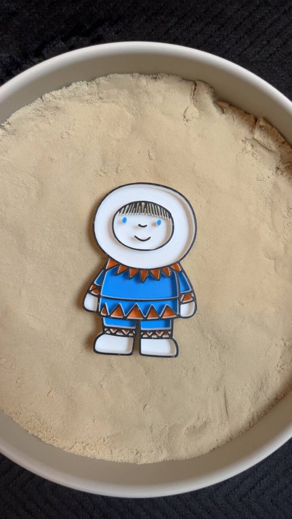 Vulvorm eskimo gekleurd