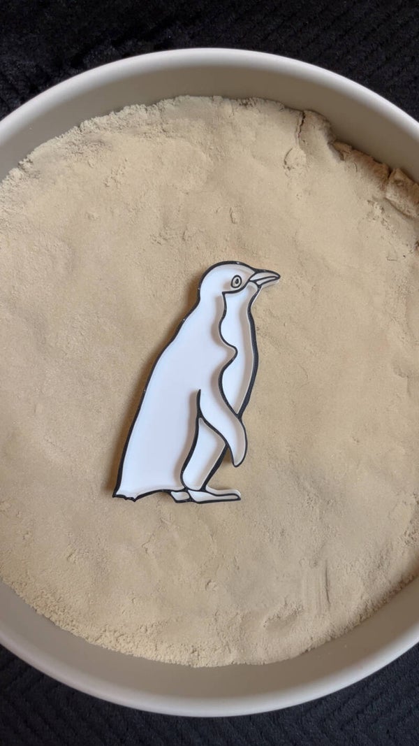 Vulvorm pinguïn gekleurd
