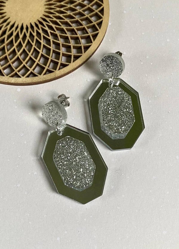 Oorbellen Nouchka zilver metallic glitter