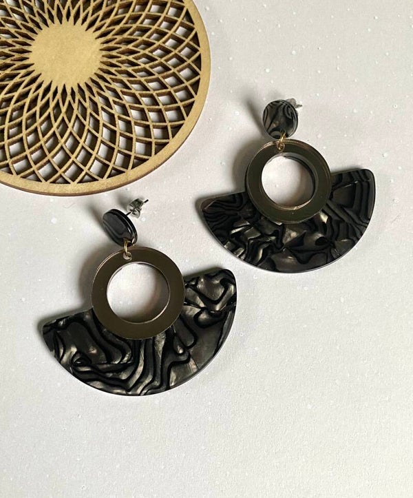 Oorbellen Kirrinah anthraciet - zwart metallic