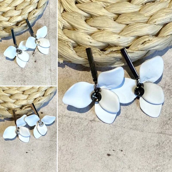 Oorbellen Perky Petals wit