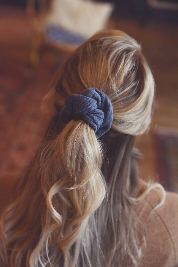 Hairjewelz scrunchie maxi Cably jeansblauw