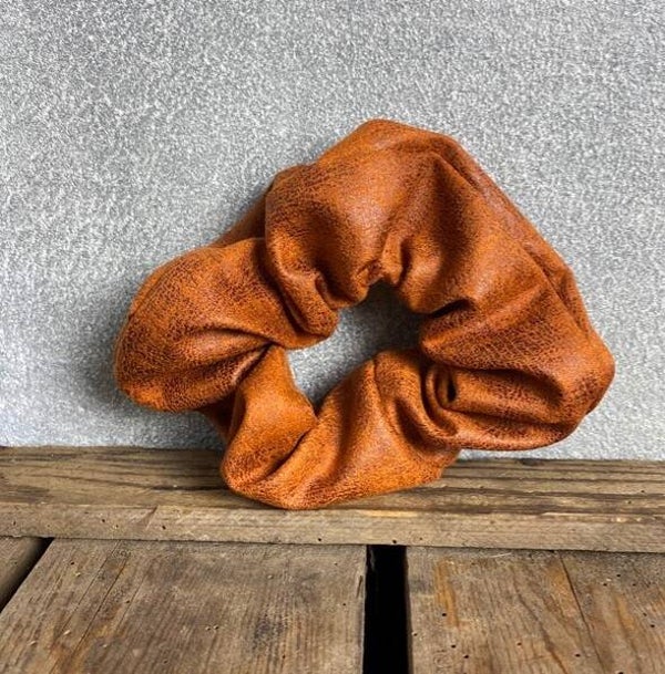 Hairjewelz scrunchie maxi Scuba cognac