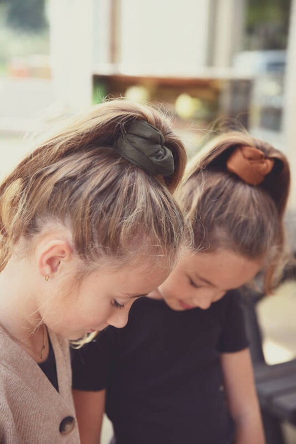 Hairjewelz scrunchie original Suede Luxe donkergroen