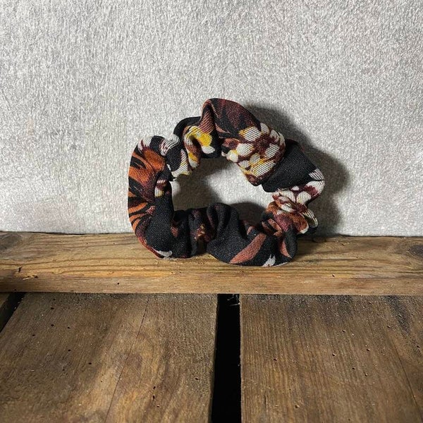 Hairjewelz scrunchie original Soul of Flowers zwart