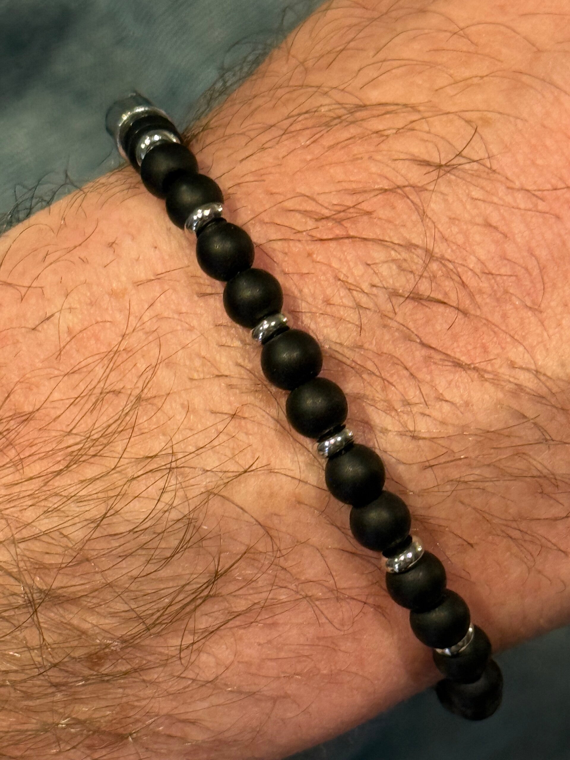 Armband frosted black stone