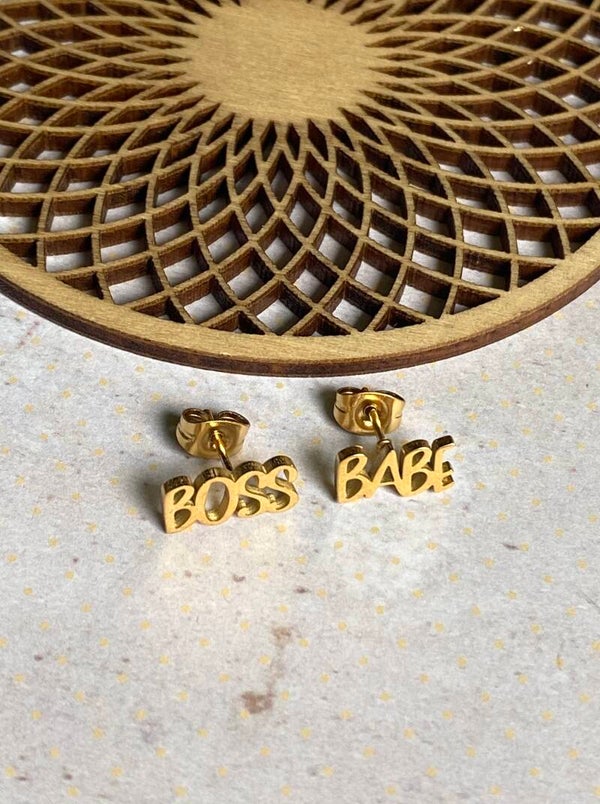 Studs boss babe goud