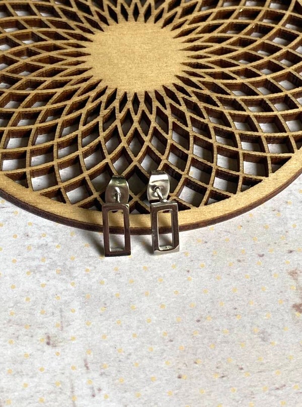 Studs rectilinear rectangle zilver