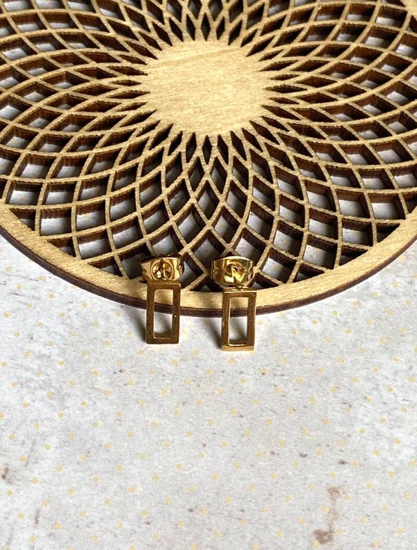 Studs rectilinear rectangle goud